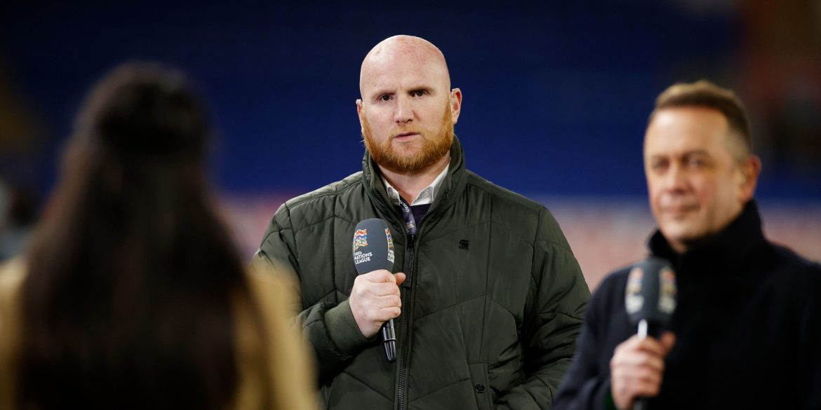 Stewart must sell £3m Rangers flop who Hartson hailed as a "good signing"